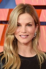 Sylvia Hoeks