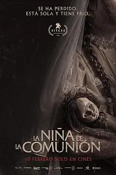 La nina de la comunión